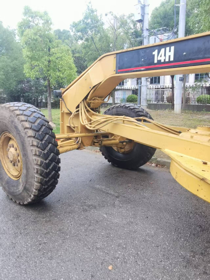 CATERPILLAR USED GRADER CAT14H - Gradbeni stroj: slika 3 CATERPILLAR USED GRADER CAT14H - Gradbeni stroj: slika 3