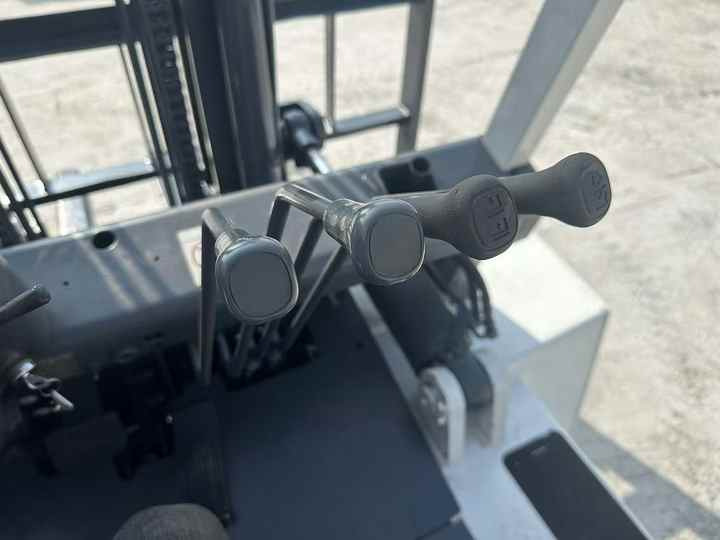 High Quality TCM 7 Ton with Hydraulic Distance Adjustment Used Forklift in Stock Used tcm Forklift 7 Ton Used tcm Fd70 Forklift - Viličar: slika 4 High Quality TCM 7 Ton with Hydraulic Distance Adjustment Used Forklift in Stock Used tcm Forklift 7 Ton Used tcm Fd70 Forklift - Viličar: slika 4