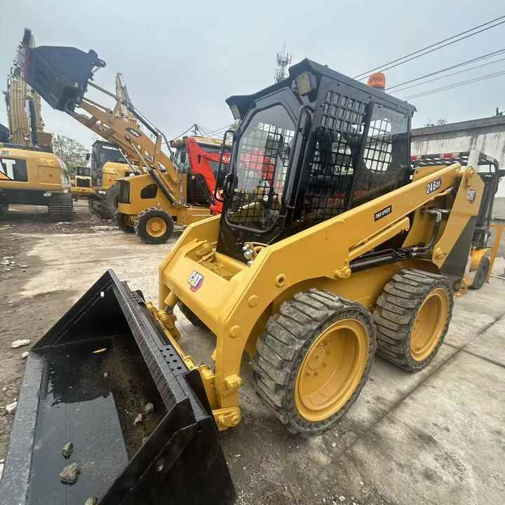 High Quality Used Cat 246D3 Excavator with Low Working Hoursand Best Price Used Cat 246D3 Machine with Cheap Price for Sale - Mini nakladalec: slika 4 High Quality Used Cat 246D3 Excavator with Low Working Hoursand Best Price Used Cat 246D3 Machine with Cheap Price for Sale - Mini nakladalec: slika 4