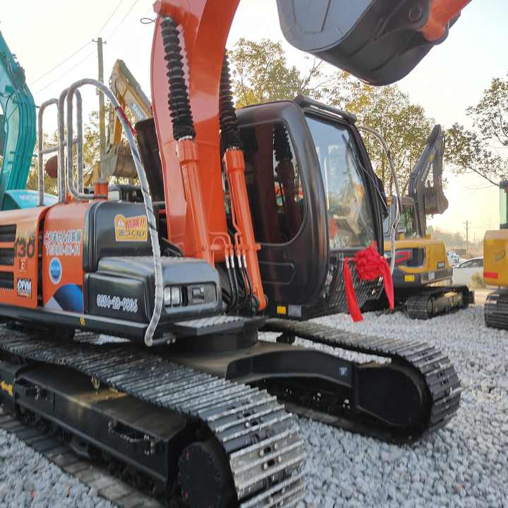 Japan Original Hitachi ZX130 Crawler Excavator Perfect for Various Projects Available Used Excavators for Sale - Bager goseničar: slika 2 Japan Original Hitachi ZX130 Crawler Excavator Perfect for Various Projects Available Used Excavators for Sale - Bager goseničar: slika 2