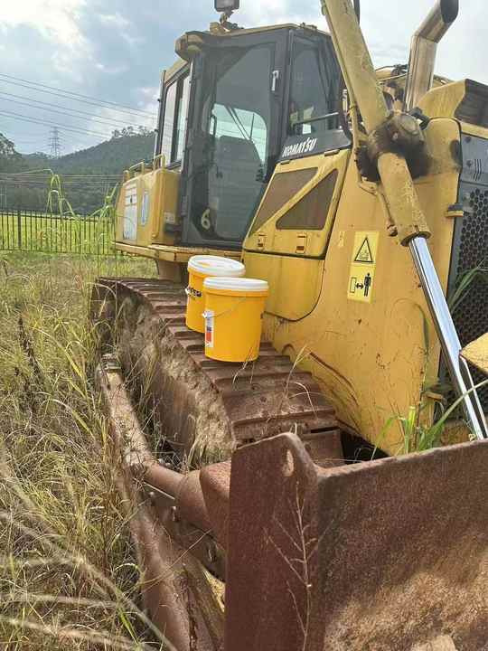 Komatsu D65 Used Bulldozer , Original Condition Painting komatsu Bulldozer , Komatsu D50p D65p D85p - Buldožer: slika 2 Komatsu D65 Used Bulldozer , Original Condition Painting komatsu Bulldozer , Komatsu D50p D65p D85p - Buldožer: slika 2