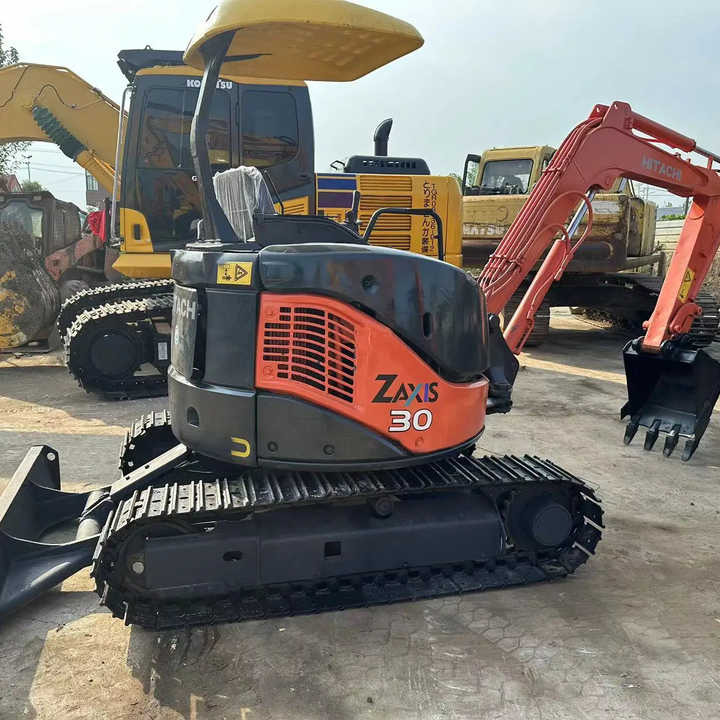 Original Japan Hitachi ZX30 Excavator Hitachi Excavator in Low Price for Hot Sale - Bager goseničar: slika 4 Original Japan Hitachi ZX30 Excavator Hitachi Excavator in Low Price for Hot Sale - Bager goseničar: slika 4