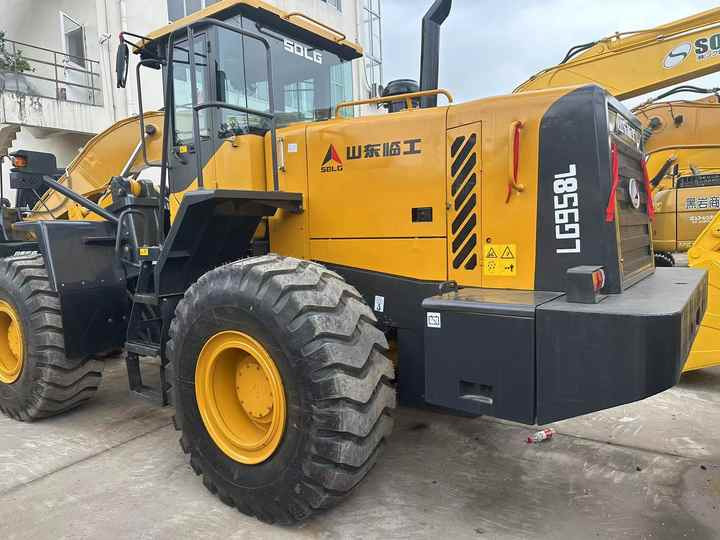SDLG Wheel Loader 985L Second -hand Wheel Loader Electric Valve Water Pump Engine diesel Pump Valve in China - Bager: slika 5 SDLG Wheel Loader 985L Second -hand Wheel Loader Electric Valve Water Pump Engine diesel Pump Valve in China - Bager: slika 5