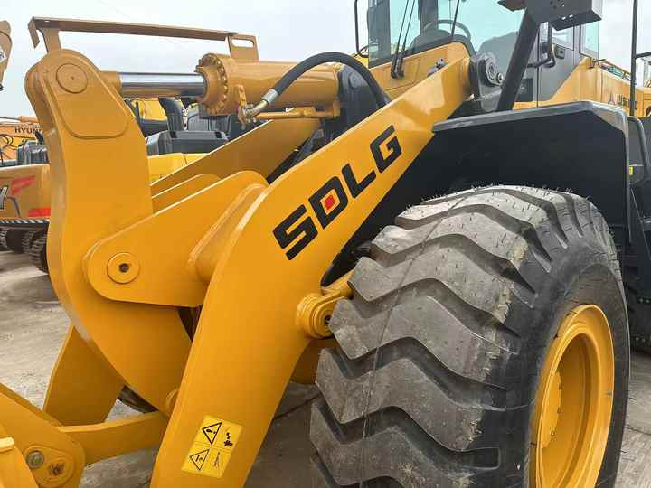 SDLG Wheel Loader 985L Second -hand Wheel Loader Electric Valve Water Pump Engine diesel Pump Valve in China - Bager: slika 2 SDLG Wheel Loader 985L Second -hand Wheel Loader Electric Valve Water Pump Engine diesel Pump Valve in China - Bager: slika 2