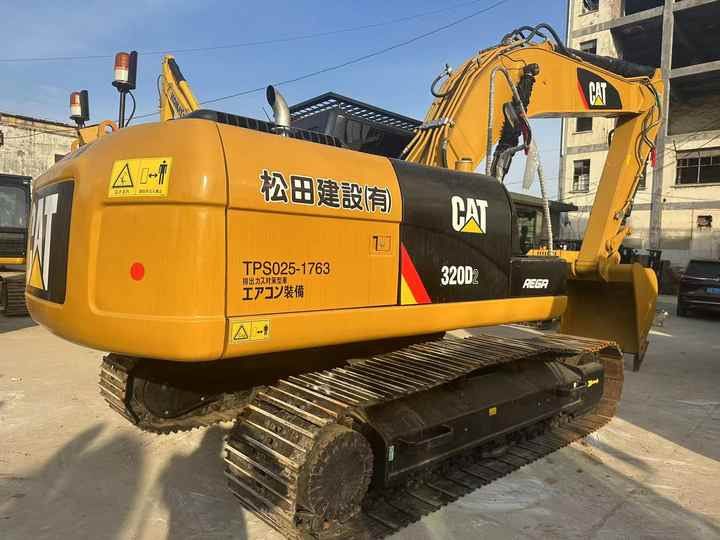 Second Hand Excavator 320D Used Low Price Caterpillar CAT 312D 315D 320D 325D in Good Condition - Bager goseničar: slika 2 Second Hand Excavator 320D Used Low Price Caterpillar CAT 312D 315D 320D 325D in Good Condition - Bager goseničar: slika 2
