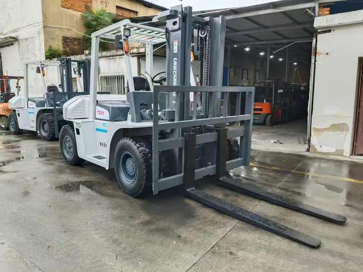 TCM 70 Diesel Forklift 7 Ton | Heavy-Duty Industrial Forklift | Warehouse/Construction Equipment - Viličar: slika 2 TCM 70 Diesel Forklift 7 Ton | Heavy-Duty Industrial Forklift | Warehouse/Construction Equipment - Viličar: slika 2