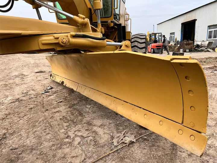 Used CAT 140H Motor Grader From Japan with Excellent Performance Caterpillar 140h in Good Condition for Sale - Bager: slika 4 Used CAT 140H Motor Grader From Japan with Excellent Performance Caterpillar 140h in Good Condition for Sale - Bager: slika 4