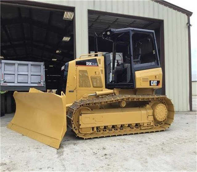 Used Cat D5k D5g D5 D5m D5h Crawler Bulldozer , CAT Bulldozer with Ripper , Original Cat Bulldozers - Buldožer: slika 5 Used Cat D5k D5g D5 D5m D5h Crawler Bulldozer , CAT Bulldozer with Ripper , Original Cat Bulldozers - Buldožer: slika 5