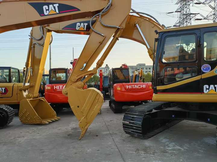 Used Cat Excavator Japan 20 Tons Digger Machinery Caterpillar CAT 320BL for Sale Cat 320B 320BL 320C 320D 320CL 320DL in Stock - Bager: slika 5 Used Cat Excavator Japan 20 Tons Digger Machinery Caterpillar CAT 320BL for Sale Cat 320B 320BL 320C 320D 320CL 320DL in Stock - Bager: slika 5