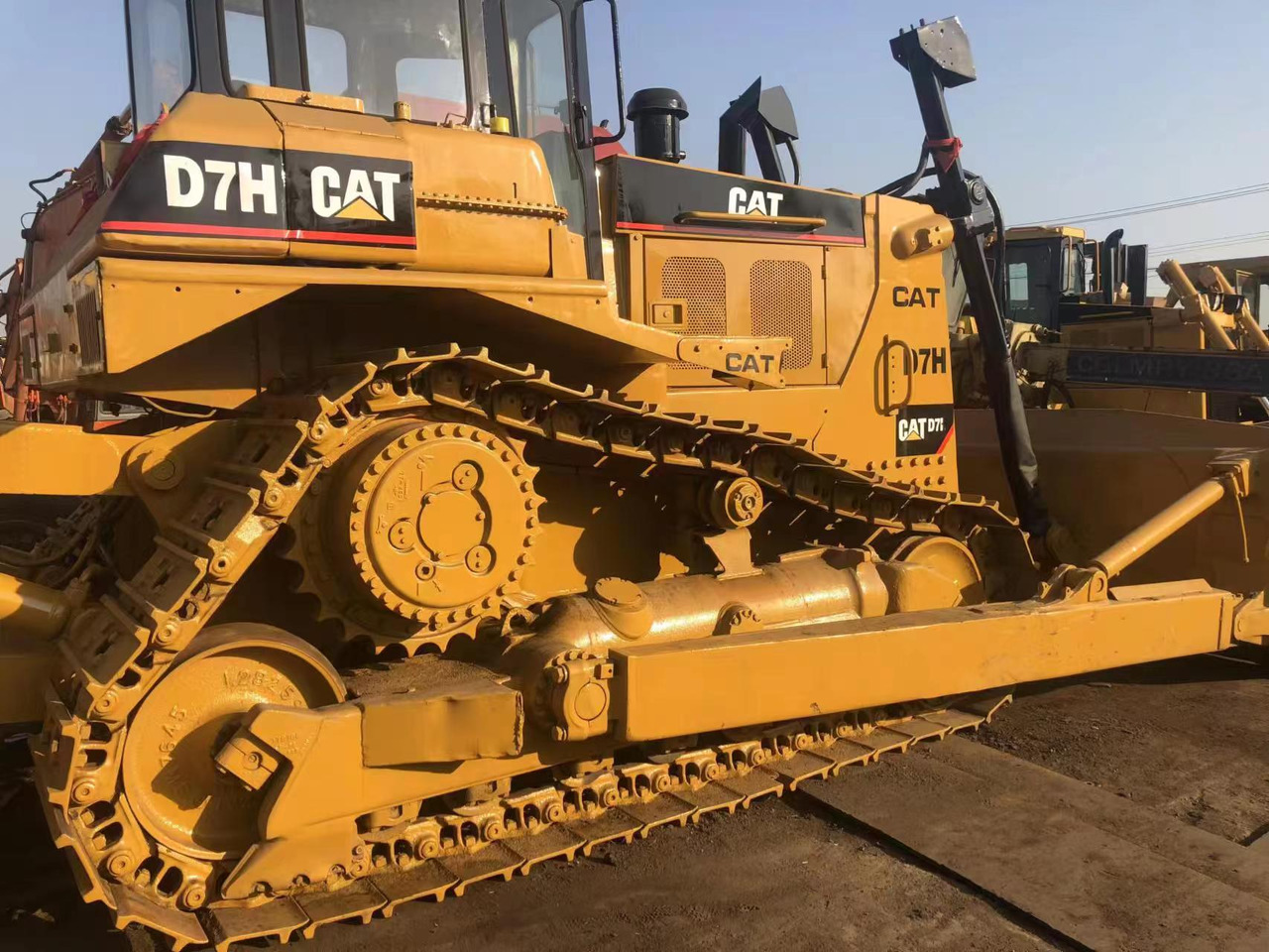 Used Caterpillar Cat D7H Dozer, Second Hand Cat D7H Bulldozer With Stong Blade - Buldožer: slika 3 Used Caterpillar Cat D7H Dozer, Second Hand Cat D7H Bulldozer With Stong Blade - Buldožer: slika 3