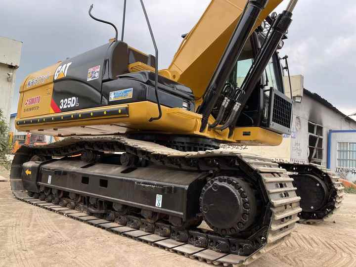 Used Digger CAT 325DL Construction Machinery Construction Digger Used CAT 325DL Cheap Excavator - Bager goseničar: slika 3 Used Digger CAT 325DL Construction Machinery Construction Digger Used CAT 325DL Cheap Excavator - Bager goseničar: slika 3