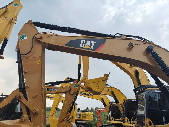 Used Digger CAT 329D2 Construction Machinery Construction Digger Used CAT 329D2 Cheap Excavator - Bager goseničar: slika 5 Used Digger CAT 329D2 Construction Machinery Construction Digger Used CAT 329D2 Cheap Excavator - Bager goseničar: slika 5