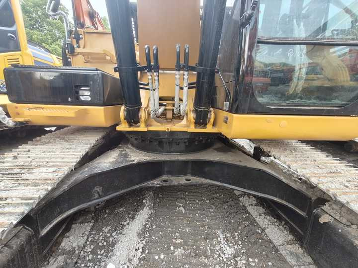 Used Digger CAT 329D2 Construction Machinery Construction Digger Used CAT 329D2 Cheap Excavator - Bager goseničar: slika 4 Used Digger CAT 329D2 Construction Machinery Construction Digger Used CAT 329D2 Cheap Excavator - Bager goseničar: slika 4