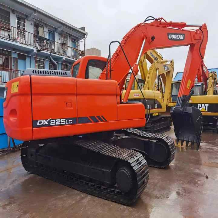 Used Doosan DX225LC Excavator | Low Hours | Heavy Duty | Global Shipping | Well-Maintained - Bager: slika 1 Used Doosan DX225LC Excavator | Low Hours | Heavy Duty | Global Shipping | Well-Maintained - Bager: slika 1