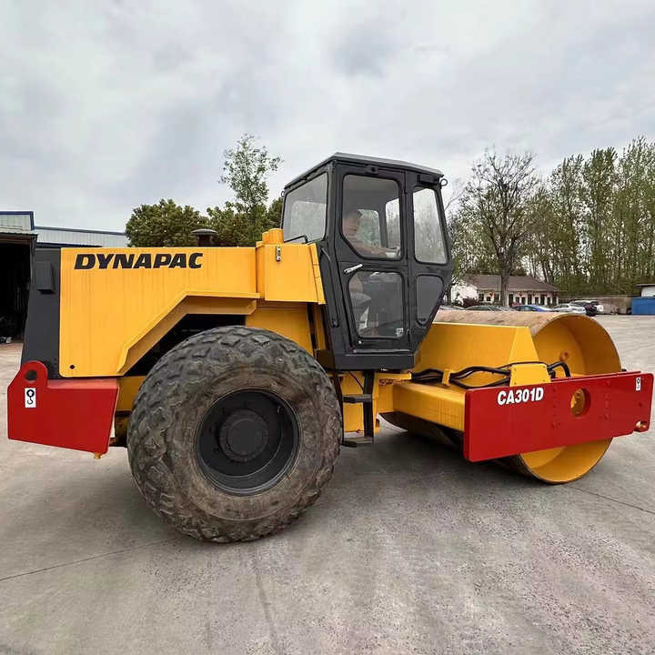 Used Dynapac CA301 Vibratory Roller with Less Working Time and Superior Performance Used Dynapac 251d/301D Roller for Sale - Cestni valjar: slika 1 Used Dynapac CA301 Vibratory Roller with Less Working Time and Superior Performance Used Dynapac 251d/301D Roller for Sale - Cestni valjar: slika 1