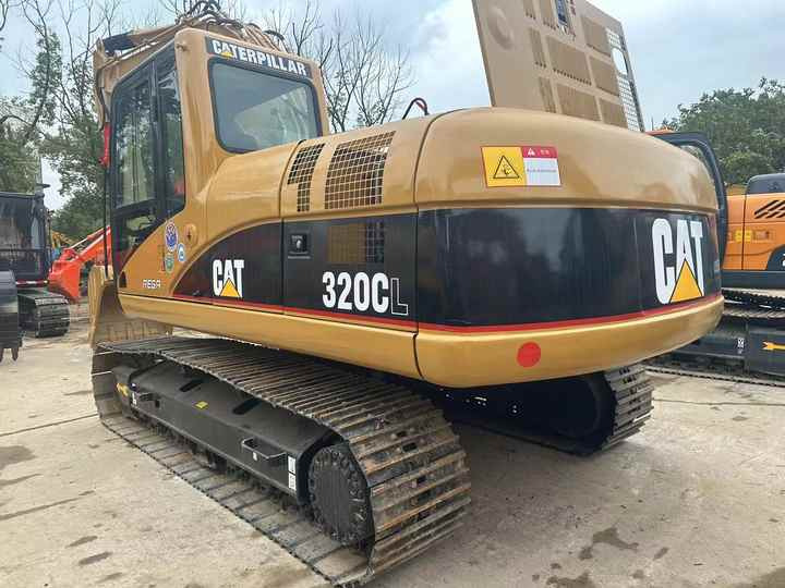 Used Excavator CAT 320C Second Hand Highly Competitive Digging Machine 325C 330C for Sale - Bager goseničar: slika 2 Used Excavator CAT 320C Second Hand Highly Competitive Digging Machine 325C 330C for Sale - Bager goseničar: slika 2