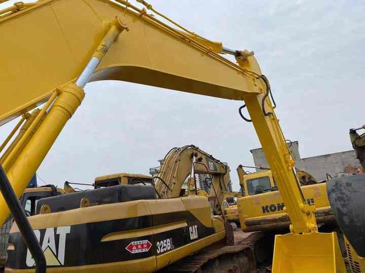 Used Good Quality Japan Original PC200-7 in Good Condition PC200-7 Komatsu - Bager goseničar: slika 5 Used Good Quality Japan Original PC200-7 in Good Condition PC200-7 Komatsu - Bager goseničar: slika 5