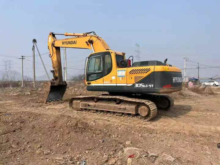 Used HYUNDAI 305LC-9T Crawler Excavator with good performance Hyundai30 tons earthmoving machinery with low price on-sale - Bager goseničar: slika 4 Used HYUNDAI 305LC-9T Crawler Excavator with good performance Hyundai30 tons earthmoving machinery with low price on-sale - Bager goseničar: slika 4