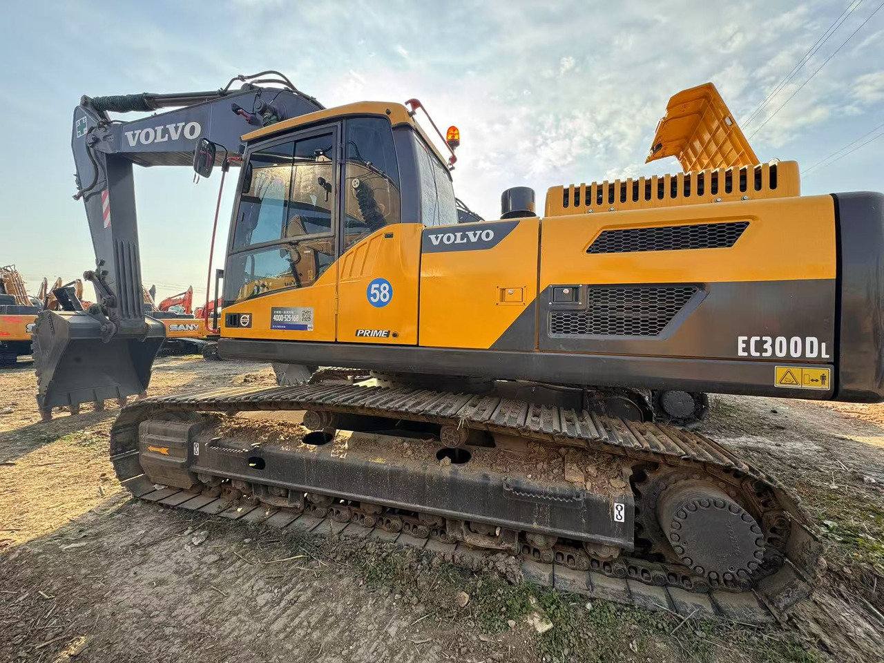 Used High Quality volvo EC300DL 30ton excavator machinery - Bager goseničar: slika 1 Used High Quality volvo EC300DL 30ton excavator machinery - Bager goseničar: slika 1