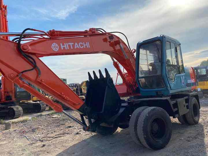 Used Hitachi Ex100WD Wheel Excavator for Sale Japan Made Hitachi Ex100wd Wheeled Excavator for Sale - Bager goseničar: slika 5 Used Hitachi Ex100WD Wheel Excavator for Sale Japan Made Hitachi Ex100wd Wheeled Excavator for Sale - Bager goseničar: slika 5