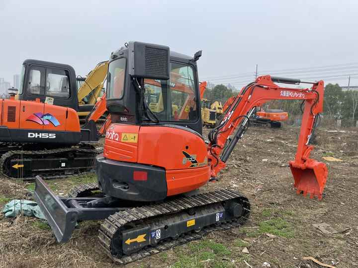 Used KUBOTA U35-5 Model Excavator Second Hand Machine Popular Brand JAPAN KUBOTA Hydraulic Machinery - Mini bager: slika 2 Used KUBOTA U35-5 Model Excavator Second Hand Machine Popular Brand JAPAN KUBOTA Hydraulic Machinery - Mini bager: slika 2