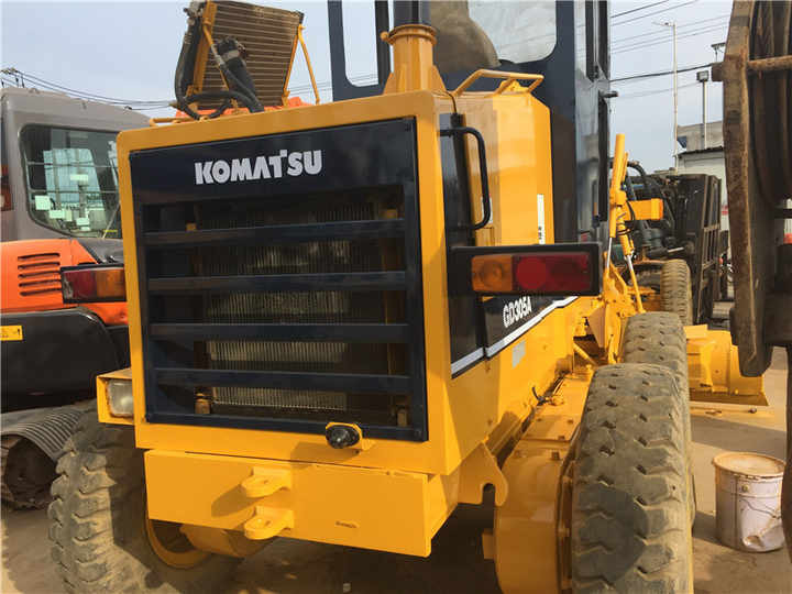 Used Komatsu GD305 Motor Grader Cheap Price Komatsu Road Grader GD305 Good Condition in China - Greder: slika 3 Used Komatsu GD305 Motor Grader Cheap Price Komatsu Road Grader GD305 Good Condition in China - Greder: slika 3