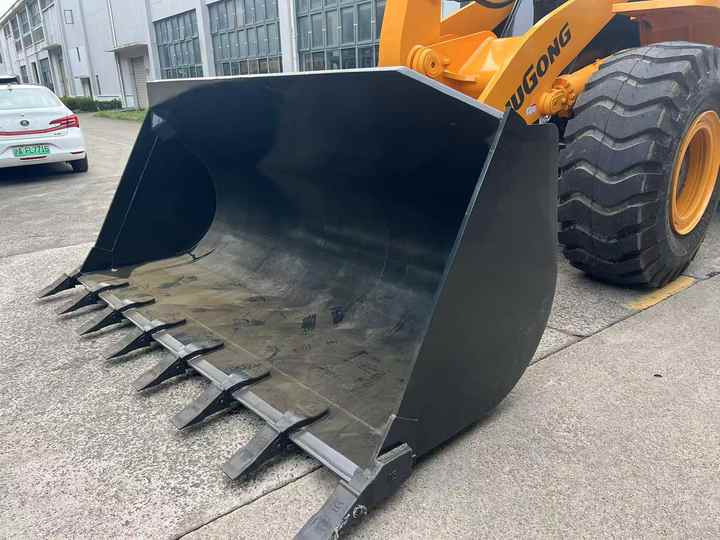 Used LIUGONG 856H wheel in Good Condition for sale 90%new uesd Loader liugong 856h Used Loader For Sale - Kolesni nakladalec: slika 4 Used LIUGONG 856H wheel in Good Condition for sale 90%new uesd Loader liugong 856h Used Loader For Sale - Kolesni nakladalec: slika 4