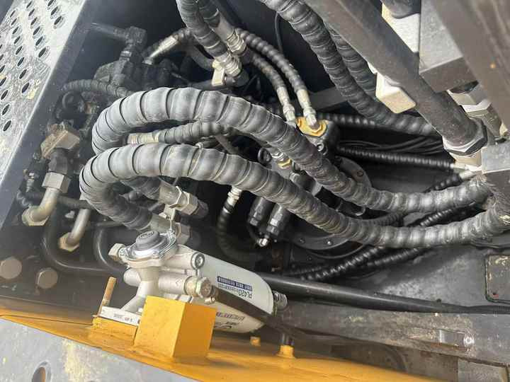 Used Original Volvo EC140 Excavator on Sale - Bager: slika 2 Used Original Volvo EC140 Excavator on Sale - Bager: slika 2