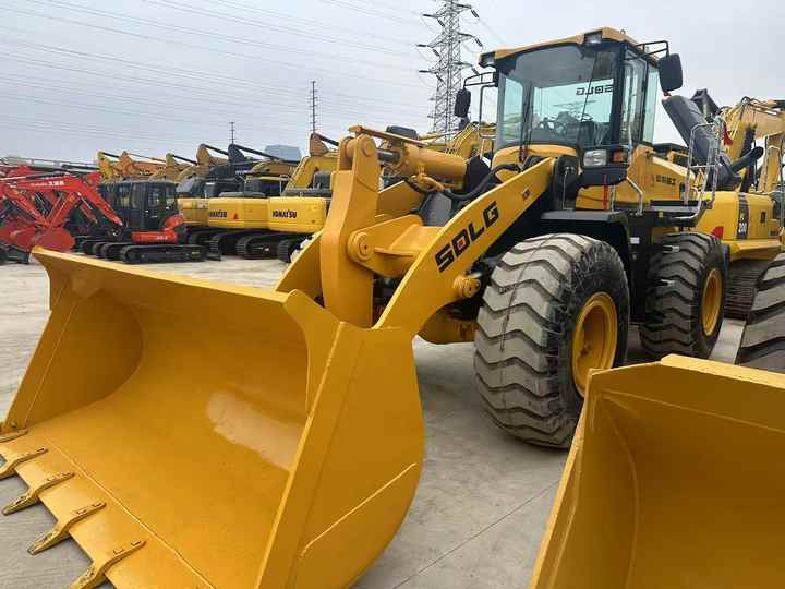Used SDLG955F New Model Wheel Loader Second Hand Machine Popular Brand Sdlg Hydraulic Machinery - Kolesni nakladalec: slika 4 Used SDLG955F New Model Wheel Loader Second Hand Machine Popular Brand Sdlg Hydraulic Machinery - Kolesni nakladalec: slika 4