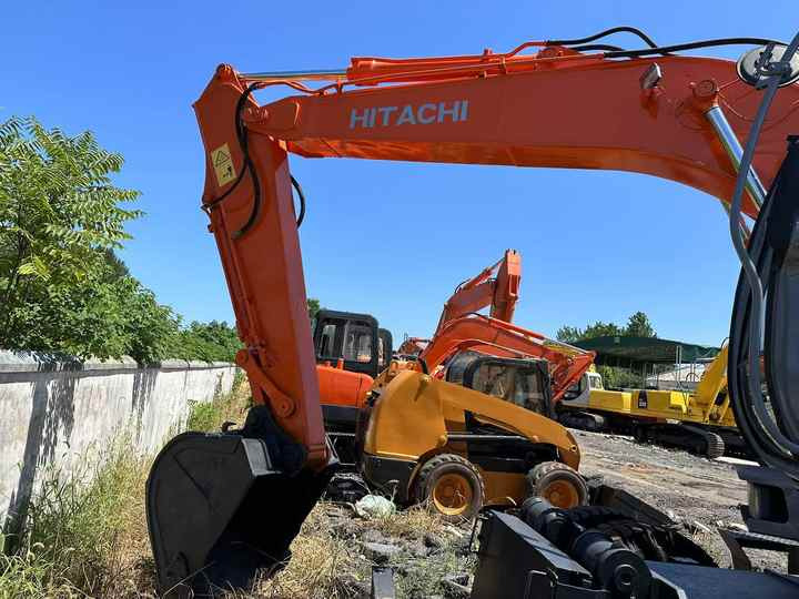 Used Wheel Excavator Hitachi ZX 130W Made in Japan 13ton Hitachi Zx130w Wheel Excavator Price Used Hitachi Zx130 Excavator SALE - Bager na kolesih: slika 3 Used Wheel Excavator Hitachi ZX 130W Made in Japan 13ton Hitachi Zx130w Wheel Excavator Price Used Hitachi Zx130 Excavator SALE - Bager na kolesih: slika 3