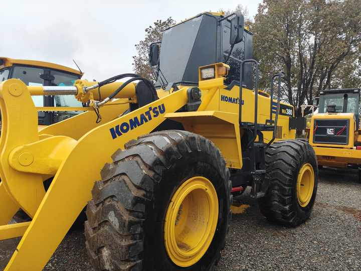 Used komatsu WA380-3 Wheel Loader Hot Sale Original Japan Brand Koamtsu Wheel Loader for Sale - Kolesni nakladalec: slika 4 Used komatsu WA380-3 Wheel Loader Hot Sale Original Japan Brand Koamtsu Wheel Loader for Sale - Kolesni nakladalec: slika 4