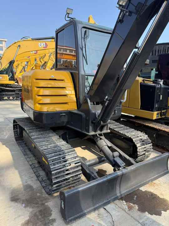 Used volvo Ec60 Mini 6tons Excavator in Stock for Sale Excellent Condition volvo Ec60 Ec140 Excavator Low Working Hours - Bager: slika 2 Used volvo Ec60 Mini 6tons Excavator in Stock for Sale Excellent Condition volvo Ec60 Ec140 Excavator Low Working Hours - Bager: slika 2