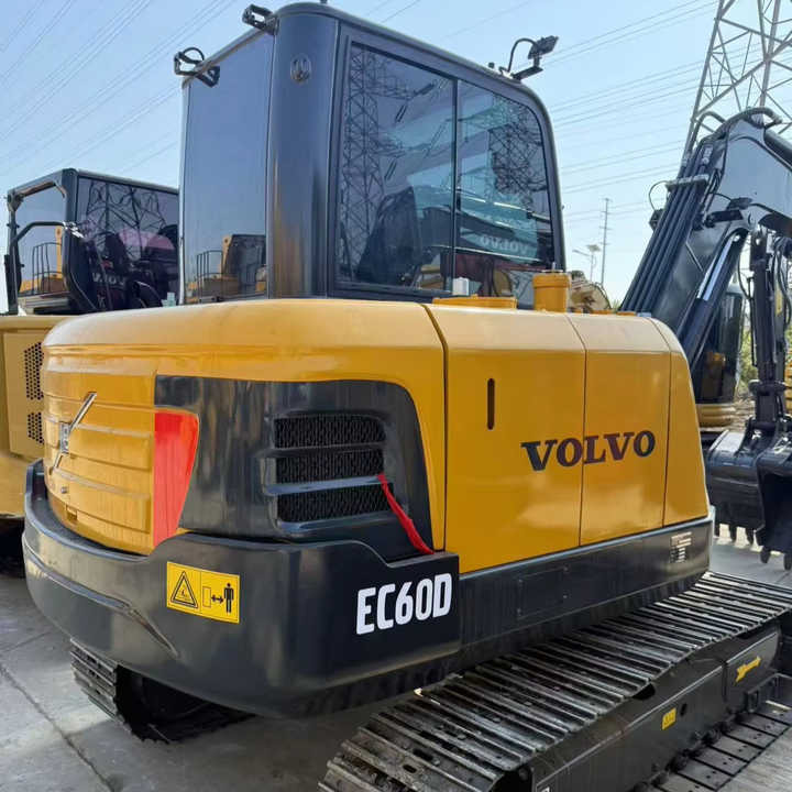 Used volvo Ec60 Mini 6tons Excavator in Stock for Sale Excellent Condition volvo Ec60 Ec140 Excavator Low Working Hours - Bager: slika 1 Used volvo Ec60 Mini 6tons Excavator in Stock for Sale Excellent Condition volvo Ec60 Ec140 Excavator Low Working Hours - Bager: slika 1