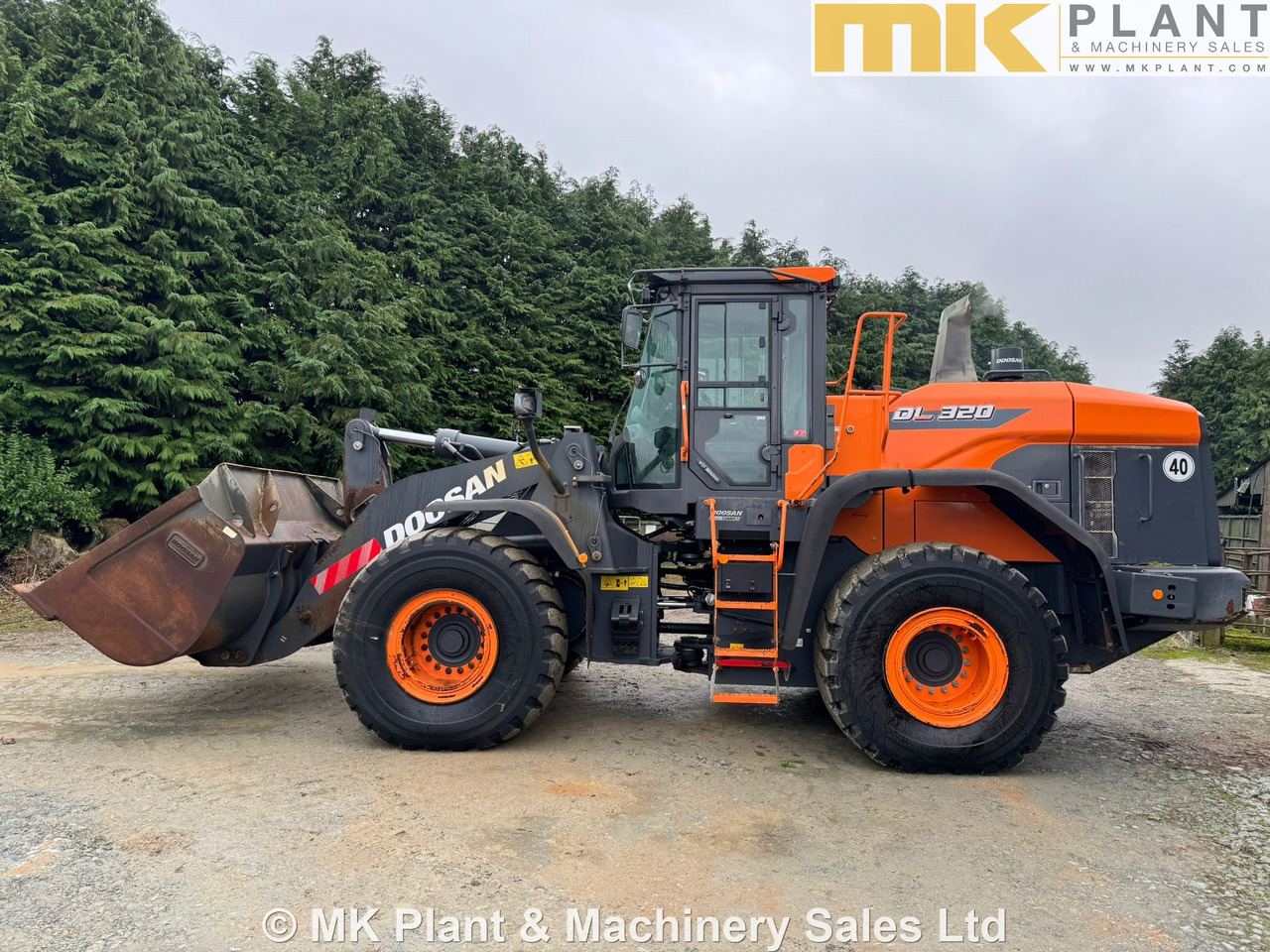 DOOSAN DL320-7 - Kolesni nakladalec: slika 1 DOOSAN DL320-7 - Kolesni nakladalec: slika 1