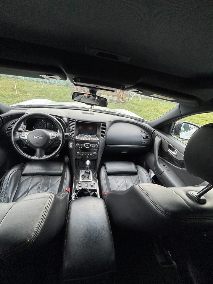 Infiniti QX70 FX30 Diesel V6 Euro6 - SUV: slika 4 Infiniti QX70 FX30 Diesel V6 Euro6 - SUV: slika 4