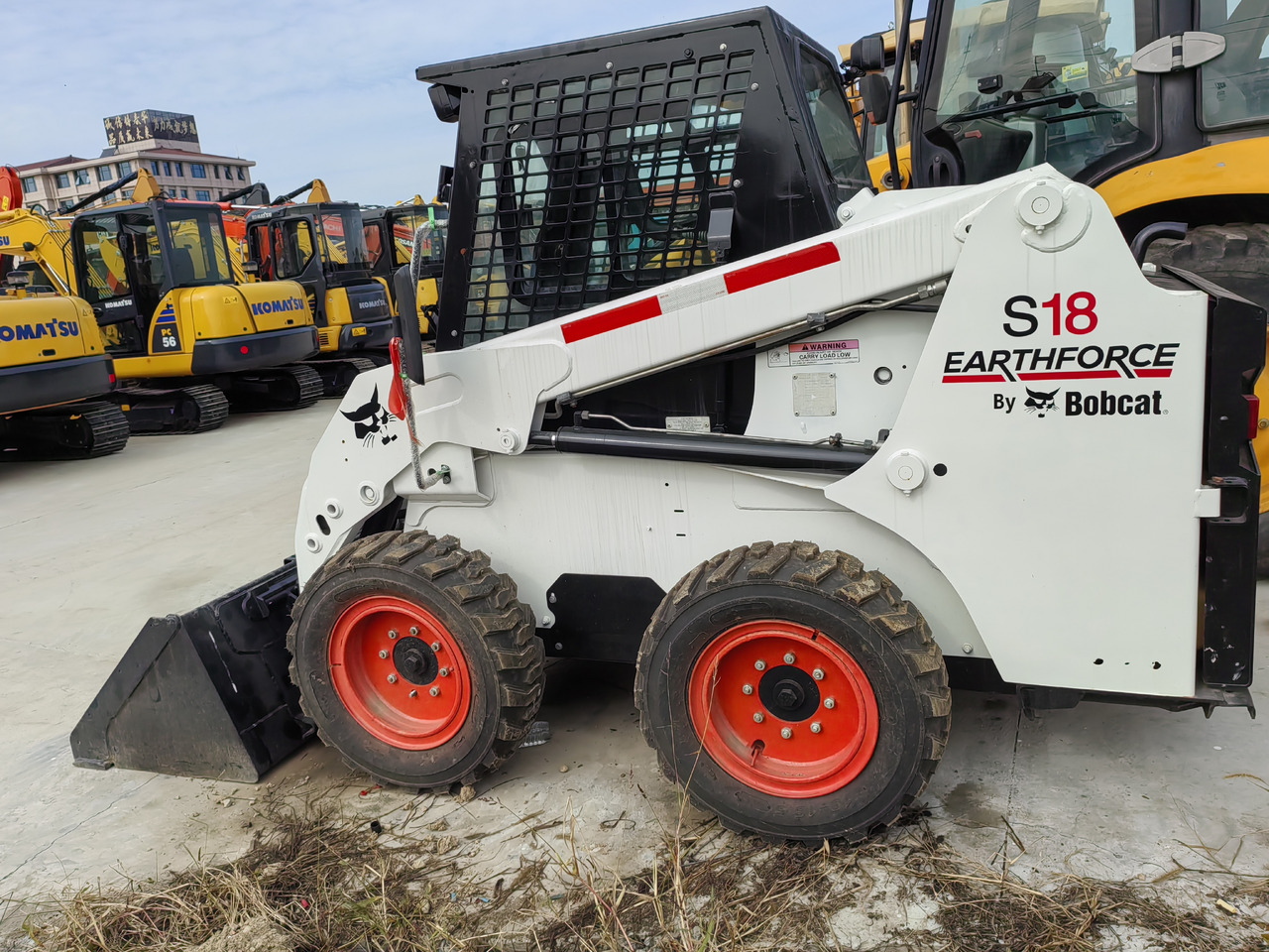 BOBCAT S18 - Mini nakladalec: slika 4 BOBCAT S18 - Mini nakladalec: slika 4