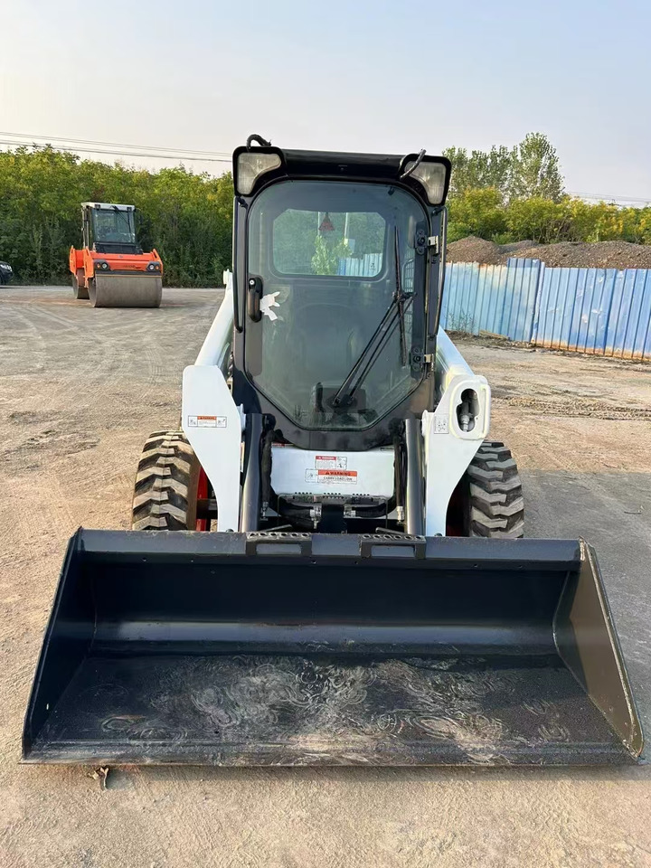 BOBCAT S550 - Mini nakladalec: slika 2 BOBCAT S550 - Mini nakladalec: slika 2