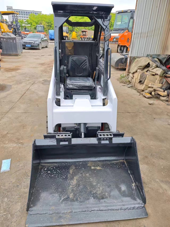 BOBCAT S70 - Mini nakladalec: slika 3 BOBCAT S70 - Mini nakladalec: slika 3