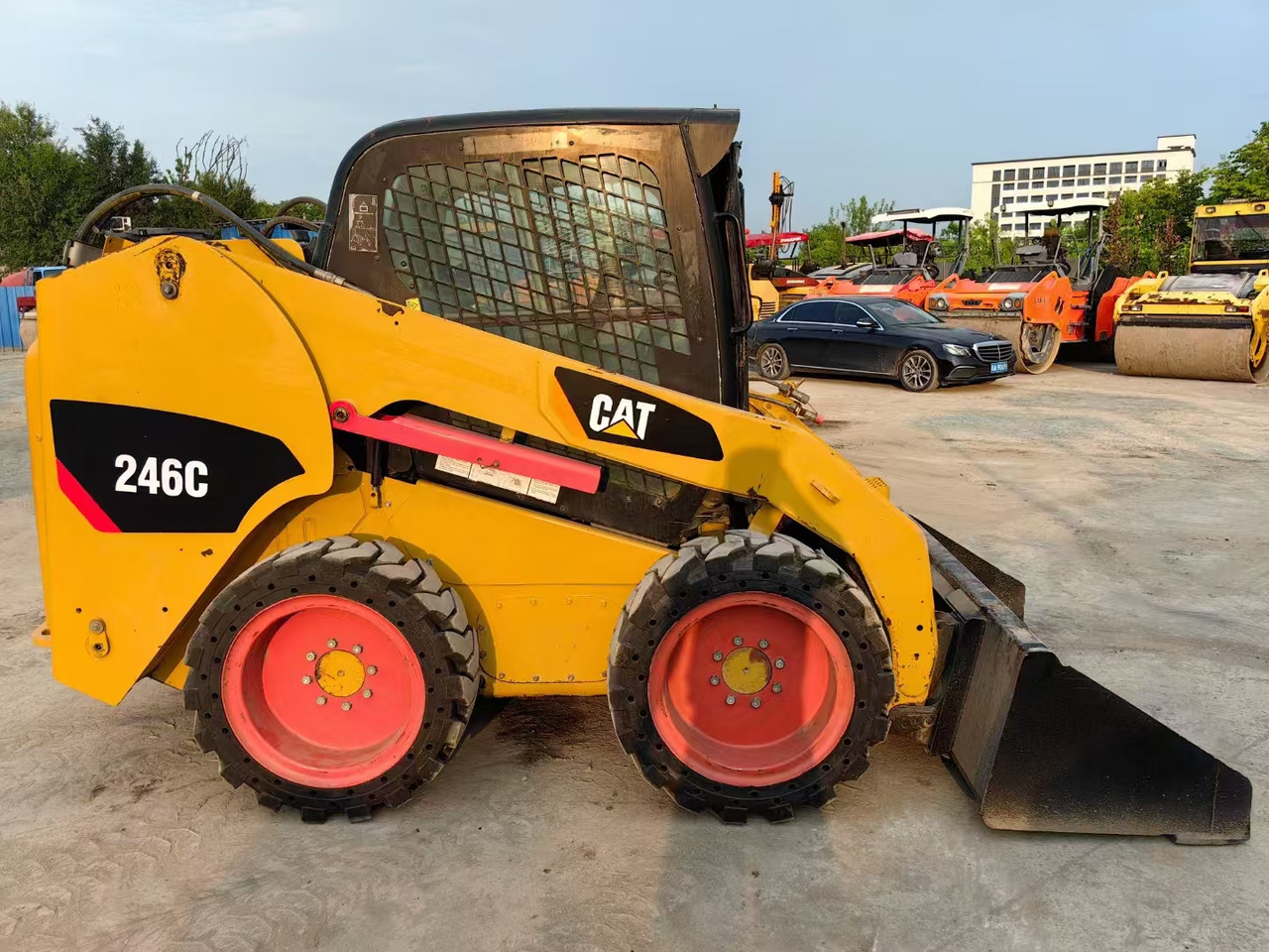 CATERPILLAR 246C - Mini nakladalec: slika 3 CATERPILLAR 246C - Mini nakladalec: slika 3