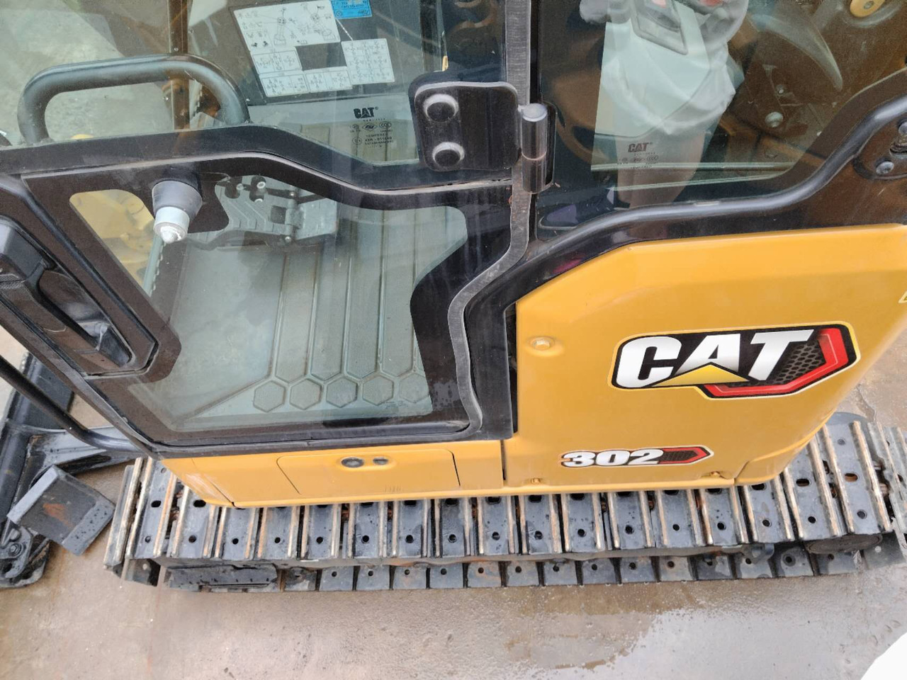 CATERPILLAR 302 - Mini bager: slika 4 CATERPILLAR 302 - Mini bager: slika 4