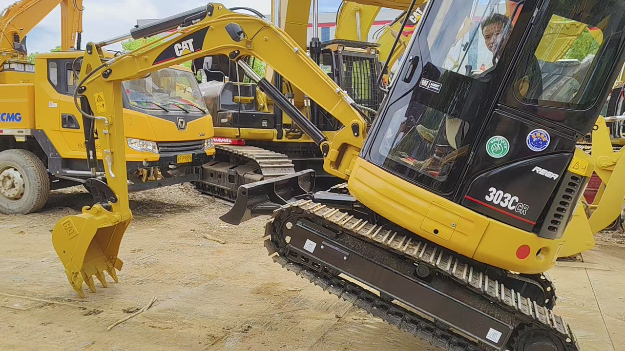 CATERPILLAR 303C - Mini bager: slika 1 CATERPILLAR 303C - Mini bager: slika 1