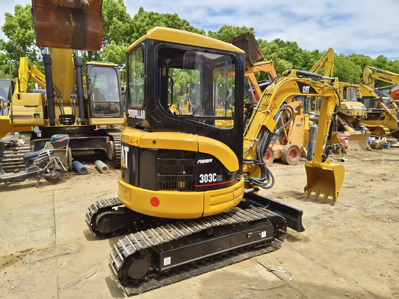 CATERPILLAR 303C - Mini bager: slika 4 CATERPILLAR 303C - Mini bager: slika 4