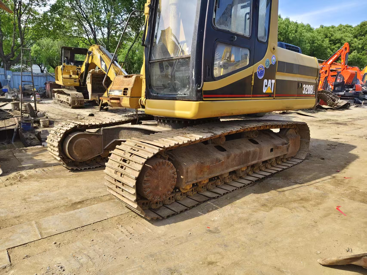 CATERPILLAR 320B - Bager goseničar: slika 5 CATERPILLAR 320B - Bager goseničar: slika 5
