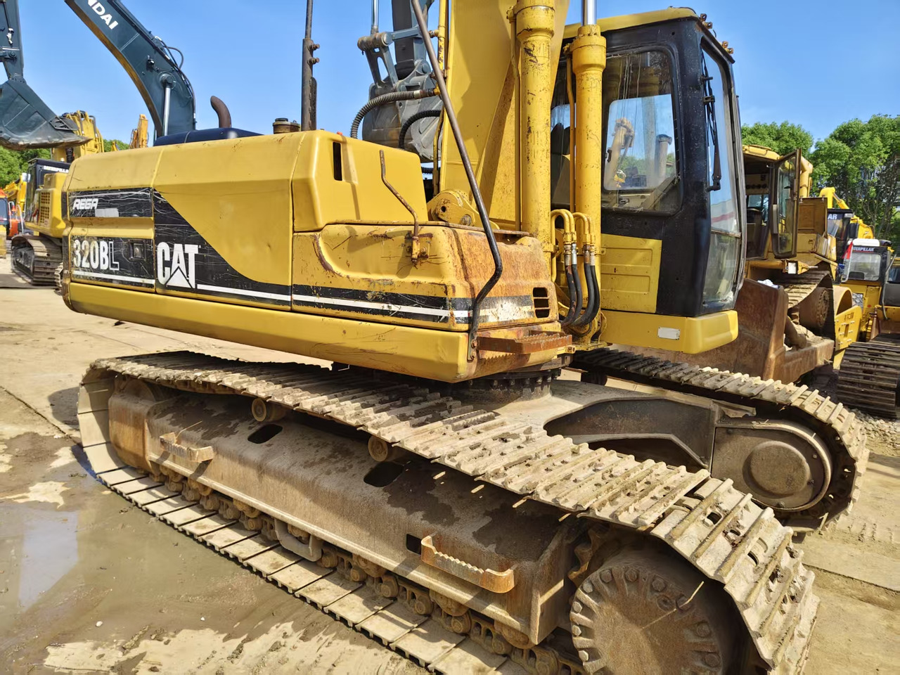 CATERPILLAR 320B - Bager goseničar: slika 4 CATERPILLAR 320B - Bager goseničar: slika 4