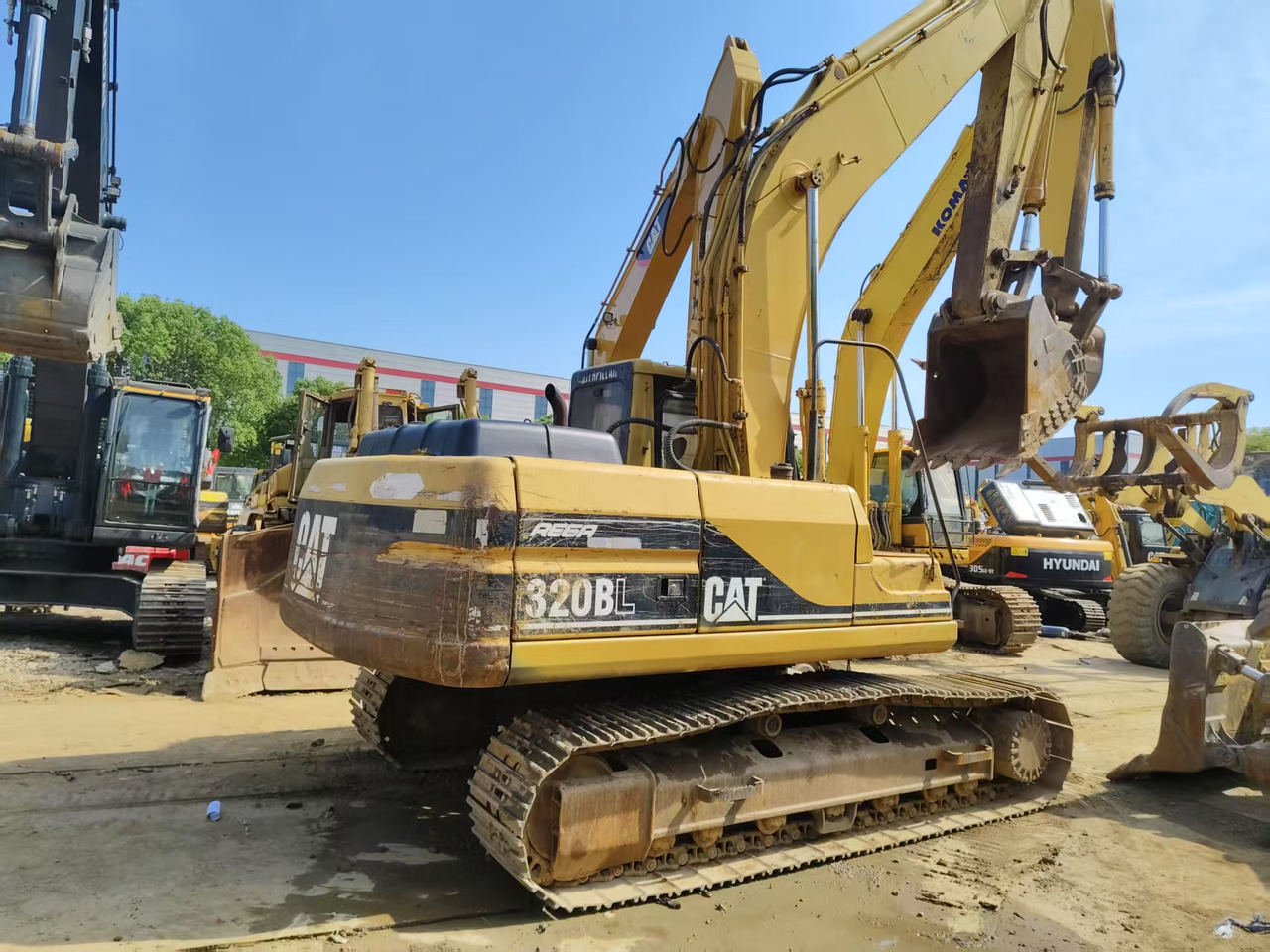 CATERPILLAR 320B - Bager goseničar: slika 2 CATERPILLAR 320B - Bager goseničar: slika 2