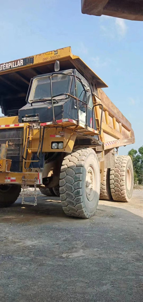 CATERPILLAR 773D - Tovornjak prekucnik: slika 2 CATERPILLAR 773D - Tovornjak prekucnik: slika 2