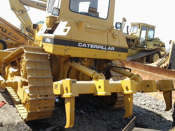 CATERPILLAR D5H - Buldožer: slika 3 CATERPILLAR D5H - Buldožer: slika 3