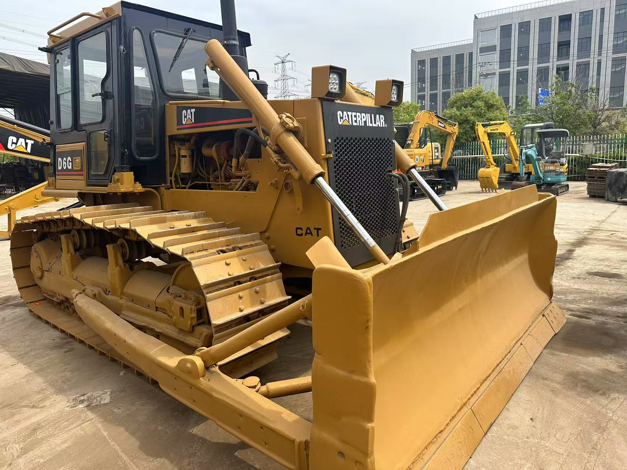 CATERPILLAR D6G - Buldožer: slika 2 CATERPILLAR D6G - Buldožer: slika 2