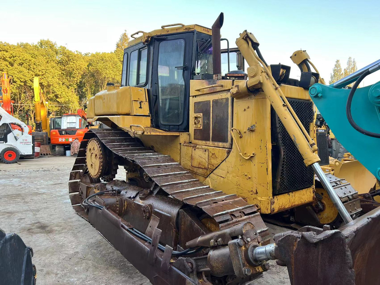 CATERPILLAR D6H - Buldožer: slika 3 CATERPILLAR D6H - Buldožer: slika 3