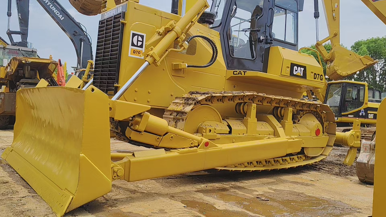 Buldožer CATERPILLAR D7G: slika 6